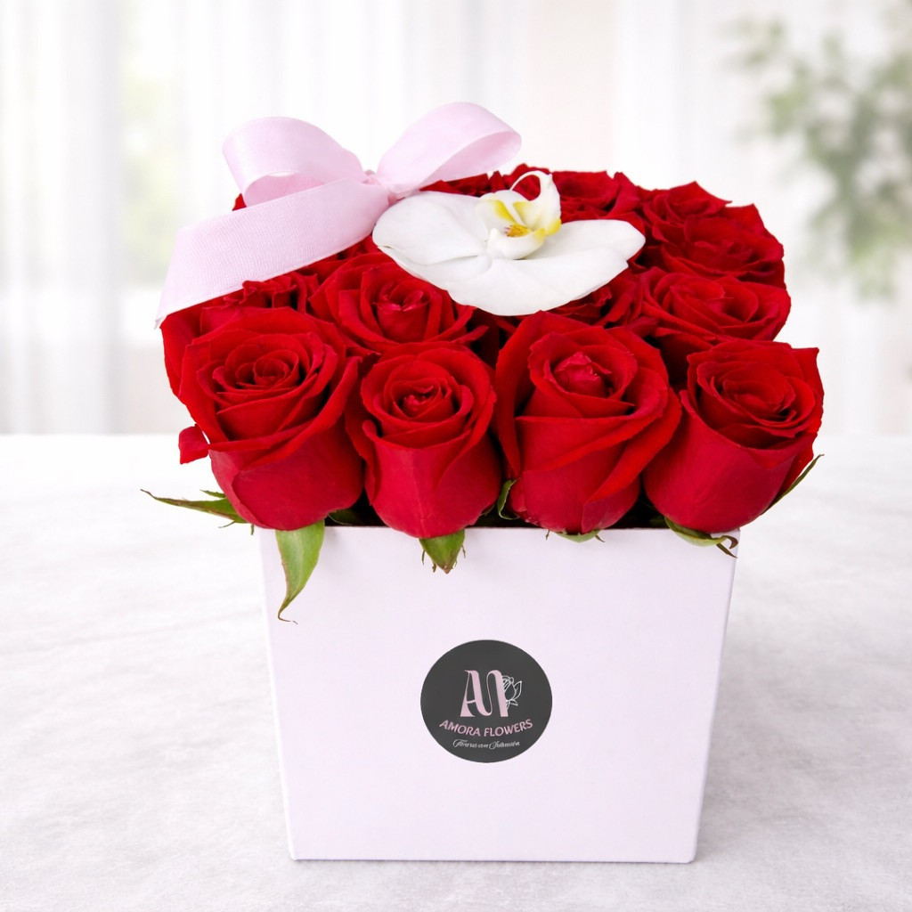 Caja Cuadrada CH con orquídea
